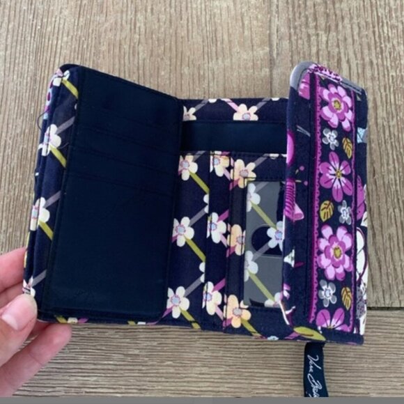 Vera Bradley Floral Nightingale Pattern Euro Wallet Trifold Wallet Designer NWOT - Picture 13 of 15